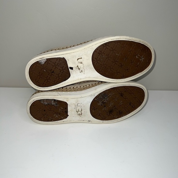 Ugg Australian Gradie Sneakers Side Zipper High Tops Sz. 9 - Picture 2 of 5